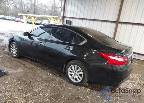 2016 Nissan Altima 2.5 S z USA, uszkodzony, nr VIN 1N4AL3AP0GN373888